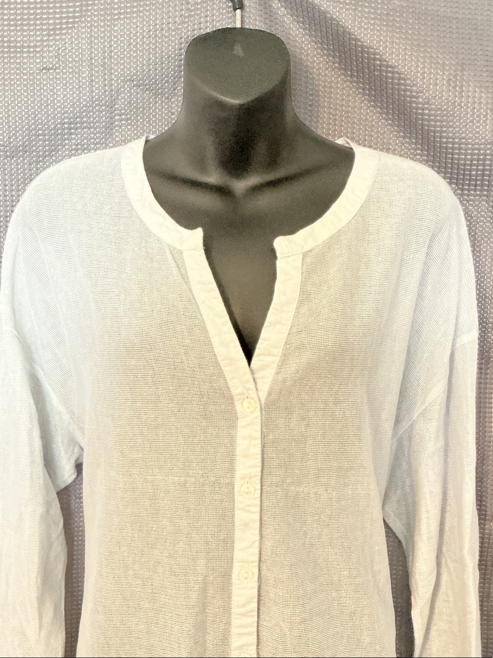 Meadow Rue White Embroidered Button-Front Tunic - Picture 6 of 6